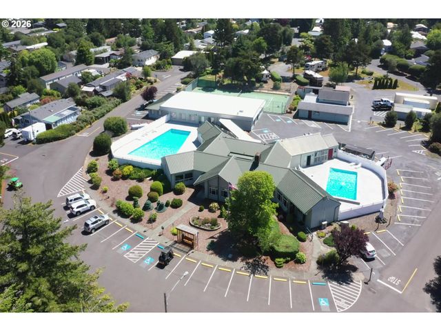 1600 RHODODENDRON Dr 200, Florence, OR 97439