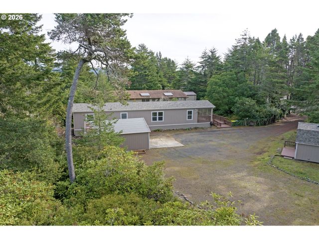 1600 RHODODENDRON Dr 200, Florence, OR 97439