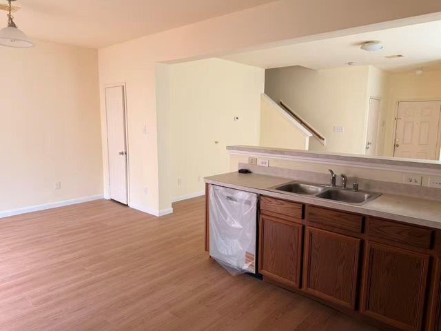 8006 Singing Sonnet Lane, Houston, TX 77072