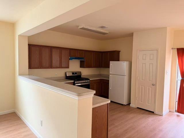 8006 Singing Sonnet Lane, Houston, TX 77072