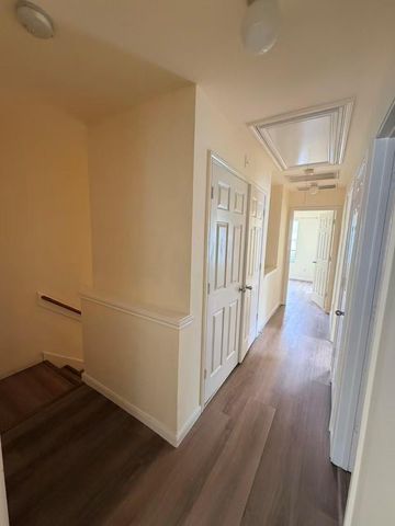 8006 Singing Sonnet Lane, Houston, TX 77072