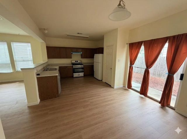 8006 Singing Sonnet Lane, Houston, TX 77072