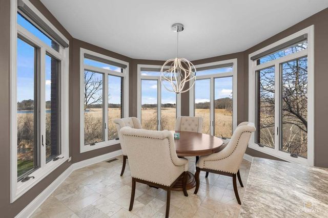 25676 N Canyon Creek Court, Barrington, IL 60010