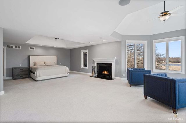 25676 N Canyon Creek Court, Barrington, IL 60010