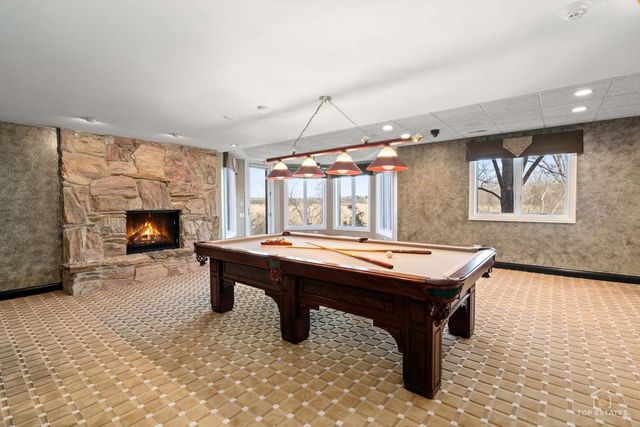 25676 N Canyon Creek Court, Barrington, IL 60010