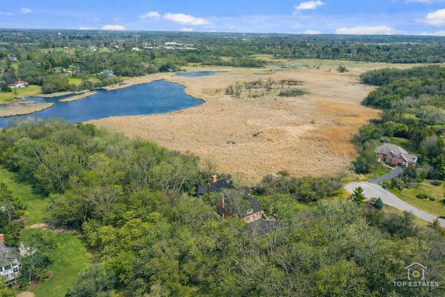 25676 N Canyon Creek Court, Barrington, IL 60010