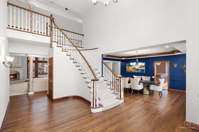 25676 N Canyon Creek Court, Barrington, IL 60010