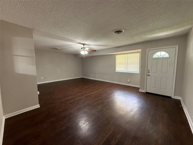 3512 Bahamas Drive, Mesquite, TX 75150