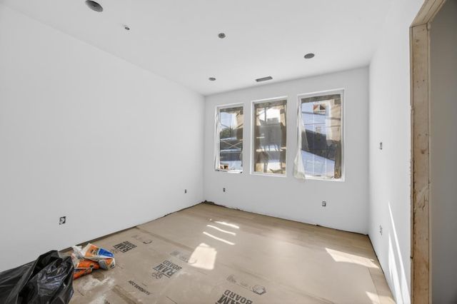 3660 Mary Ln, Auburn, CA 95602