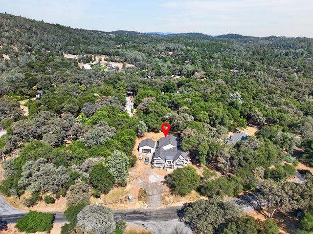 3660 Mary Ln, Auburn, CA 95602