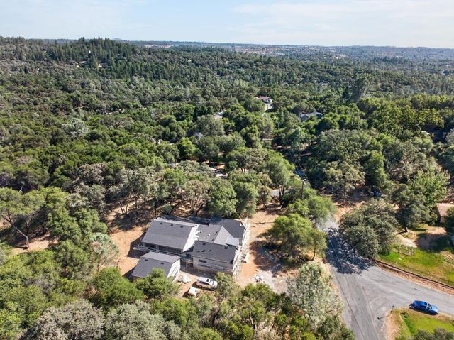 3660 Mary Ln, Auburn, CA 95602