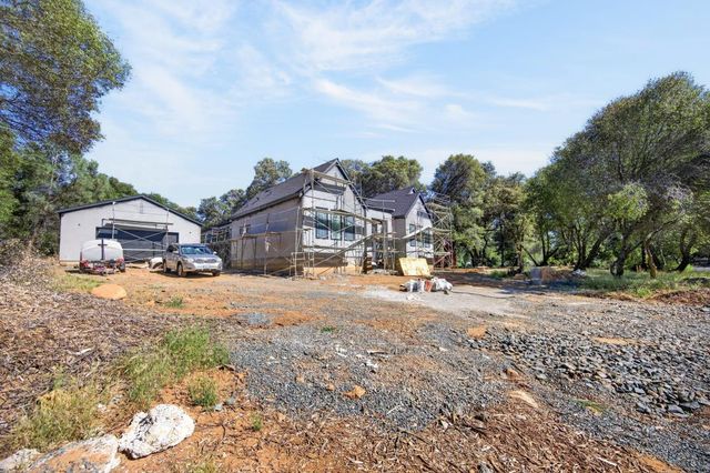 3660 Mary Ln, Auburn, CA 95602
