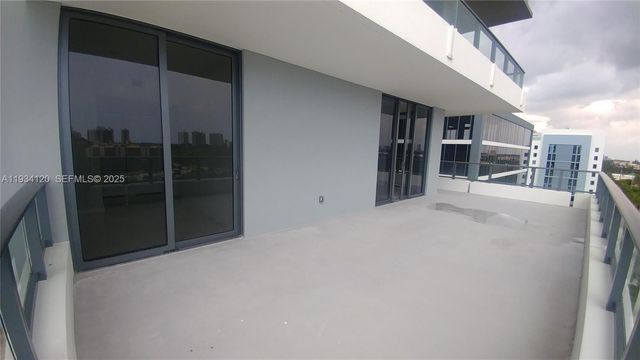 2960 NE 207 St 810, Aventura, FL 33180