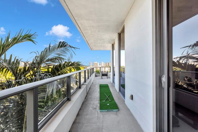 2960 NE 207 St 810, Aventura, FL 33180