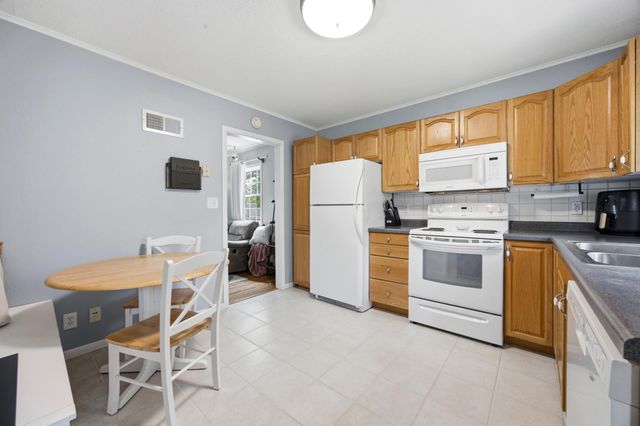 1219 12th Street S, Moorhead, MN 56560