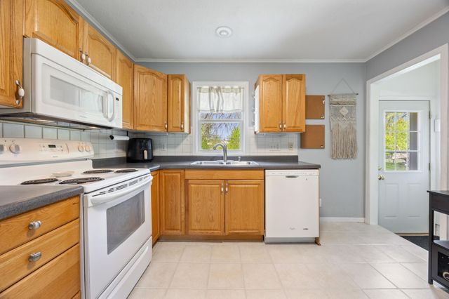 1219 12th Street S, Moorhead, MN 56560