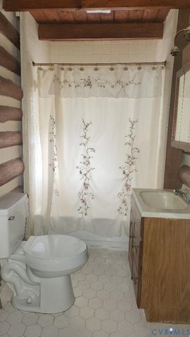 415 Springdale Ave, Colonial Heights, VA 23834