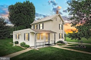 1565 WHITE HALL RD, Littlestown, PA 17340