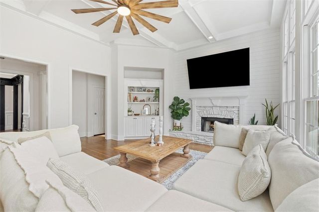 161 Oakwind Point, Acworth, GA 30101