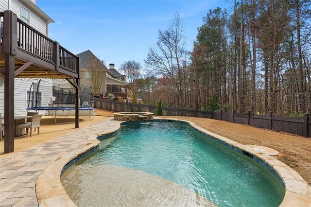 161 Oakwind Point, Acworth, GA 30101