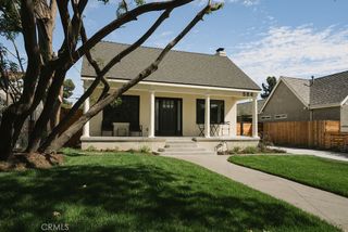 584 N Plymouth Boulevard, Hancock Park, CA 90004