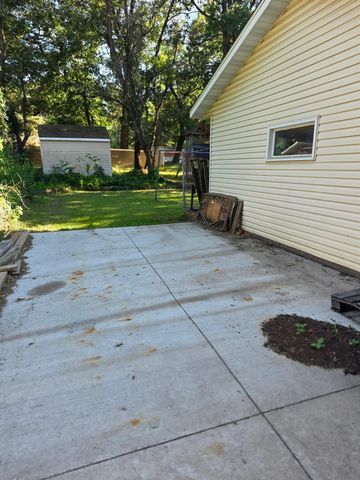 530 156th Lane NW, Andover, MN 55304