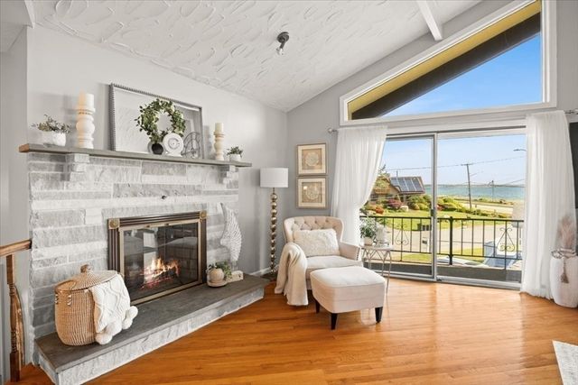 14 Nina St, New Bedford, MA 02744