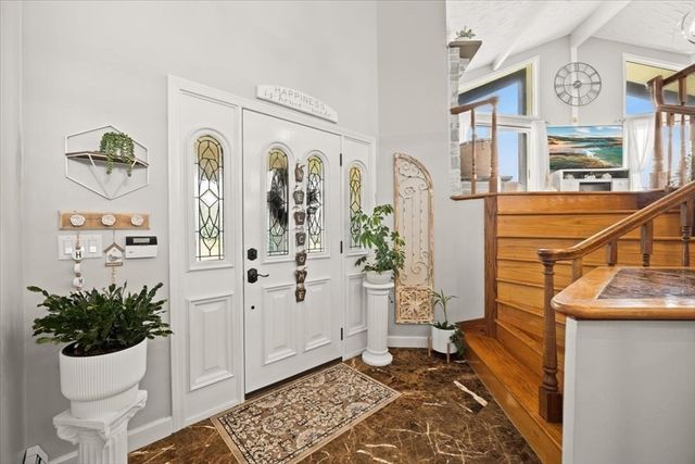 14 Nina St, New Bedford, MA 02744
