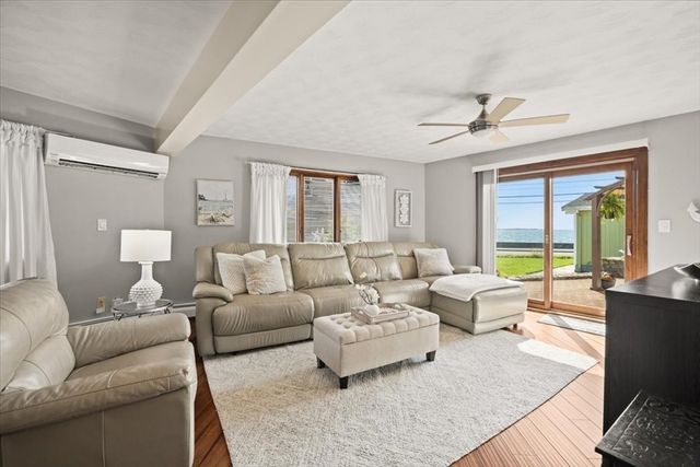 14 Nina St, New Bedford, MA 02744