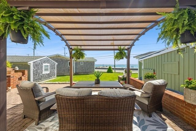 14 Nina St, New Bedford, MA 02744
