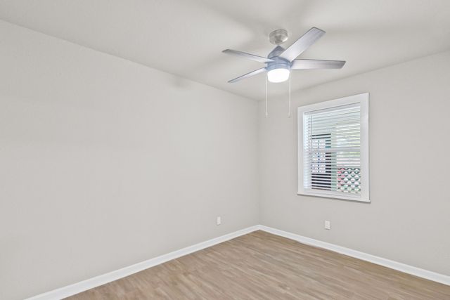 208 Lee Ivie Lane, Emory, TX 75440