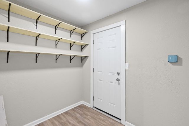 208 Lee Ivie Lane, Emory, TX 75440