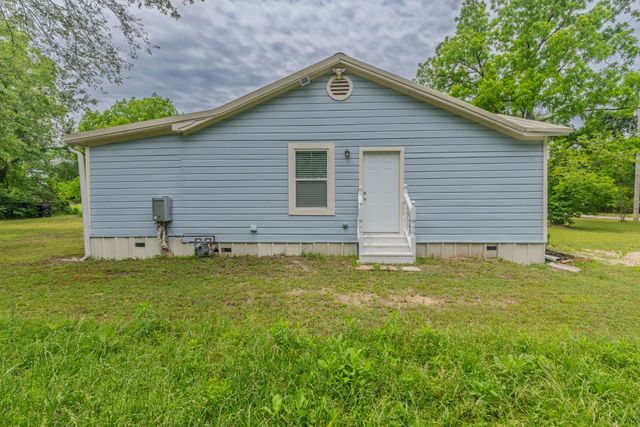 208 Lee Ivie Lane, Emory, TX 75440