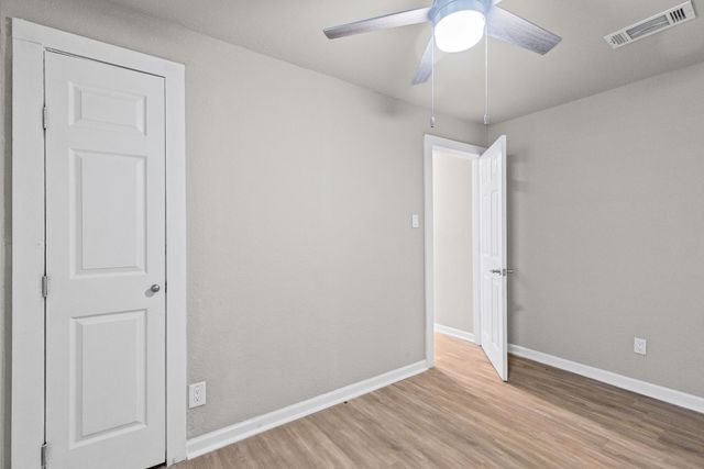 208 Lee Ivie Lane, Emory, TX 75440