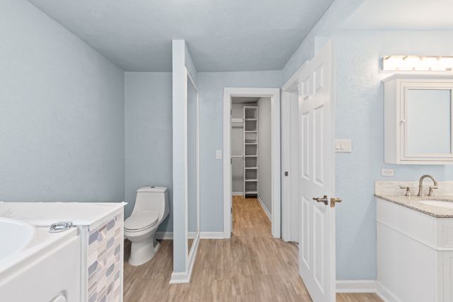 208 Lee Ivie Lane, Emory, TX 75440