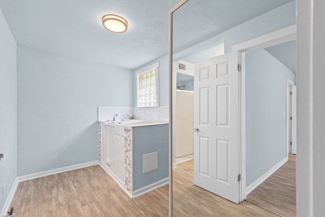 208 Lee Ivie Lane, Emory, TX 75440