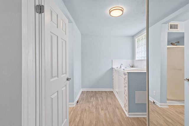 208 Lee Ivie Lane, Emory, TX 75440