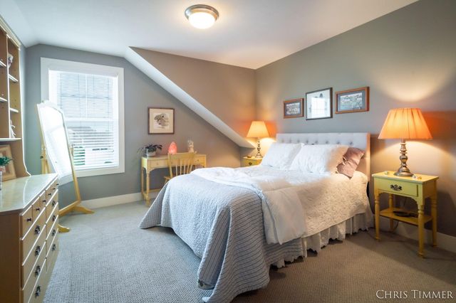 6597 Potters Wheel Drive SE, Caledonia, MI 49316