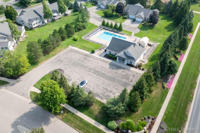 6597 Potters Wheel Drive SE, Caledonia, MI 49316