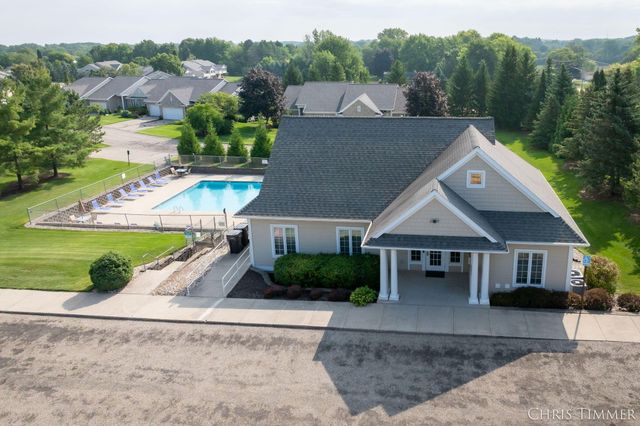 6597 Potters Wheel Drive SE, Caledonia, MI 49316