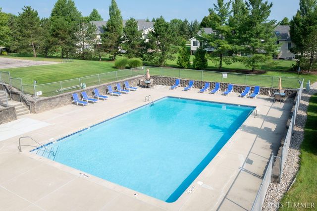 6597 Potters Wheel Drive SE, Caledonia, MI 49316