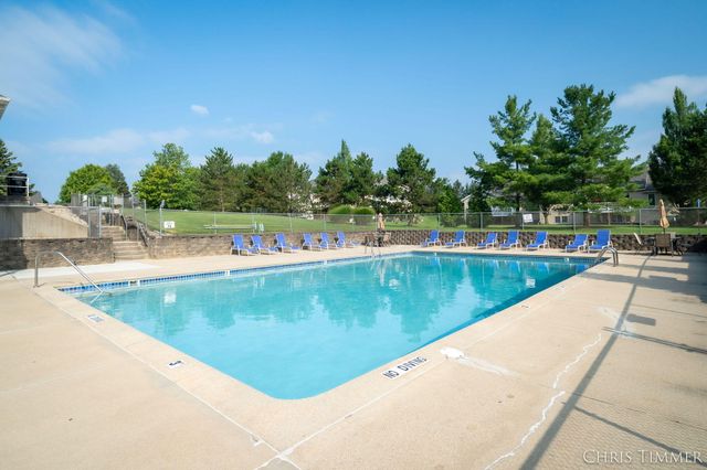 6597 Potters Wheel Drive SE, Caledonia, MI 49316