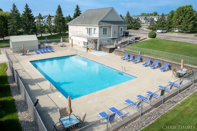 6597 Potters Wheel Drive SE, Caledonia, MI 49316