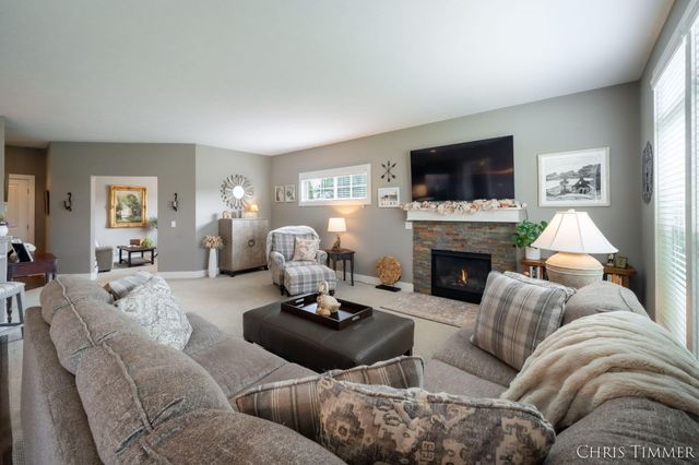 6597 Potters Wheel Drive SE, Caledonia, MI 49316