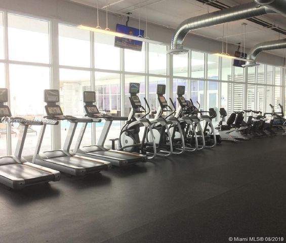 14951 Royal Oaks Ln 709, North Miami, FL 33181