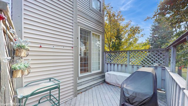 1640 S NEWTON Avenue, Park Ridge, IL 60068