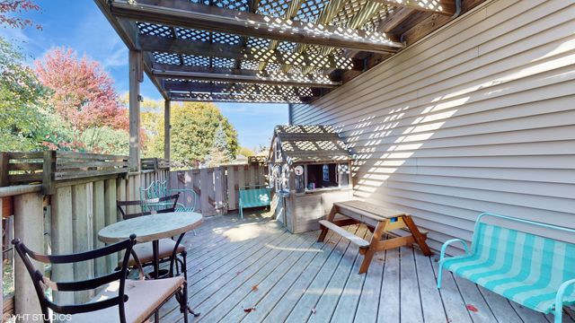 1640 S NEWTON Avenue, Park Ridge, IL 60068