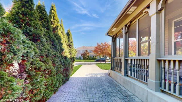 1640 S NEWTON Avenue, Park Ridge, IL 60068