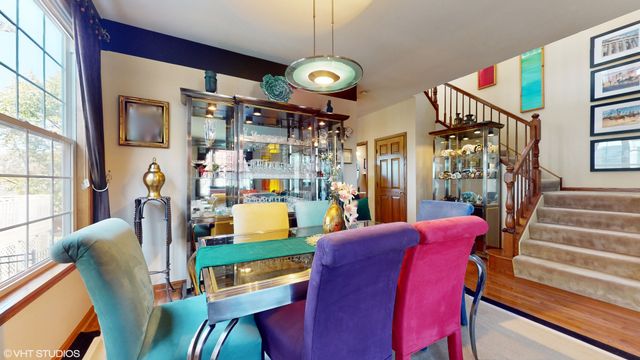 1640 S NEWTON Avenue, Park Ridge, IL 60068