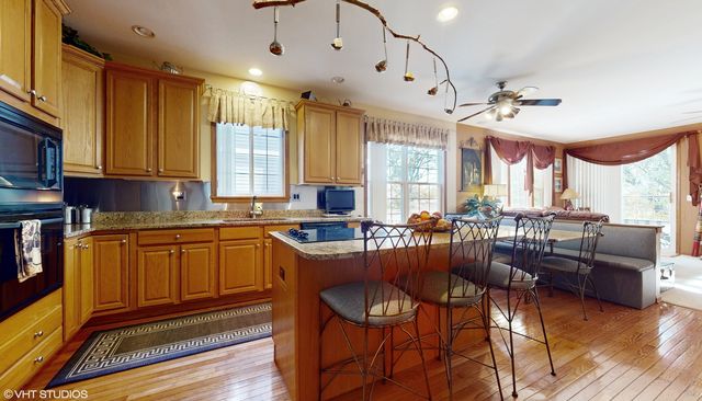 1640 S NEWTON Avenue, Park Ridge, IL 60068